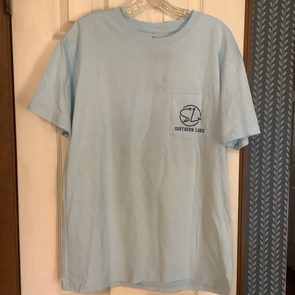 Southern Lure Men’s Short Sleeve Tee Chillin’ Sky Blue Size Medium NEW - Picture 1 of 10